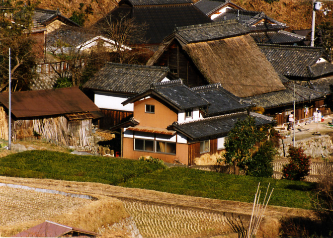 関西の茅葺民家 69